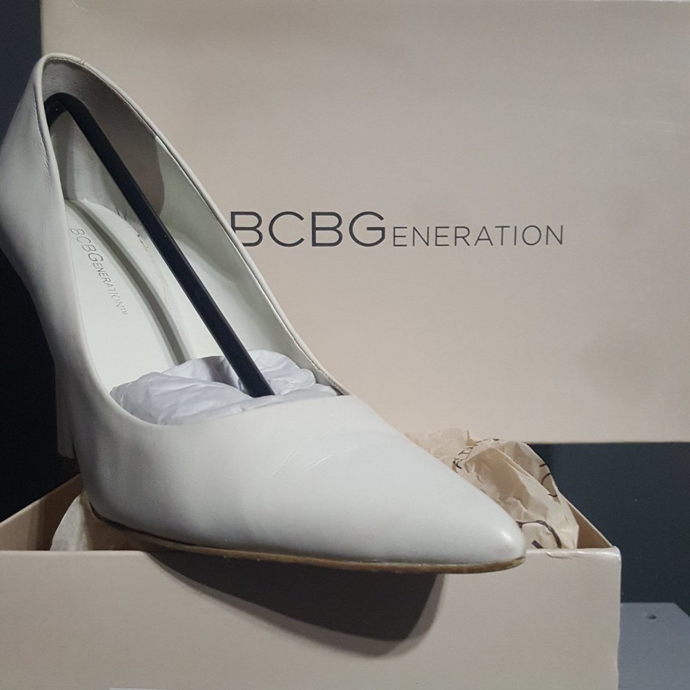 BCBGeneration  BG-Flash  White heel